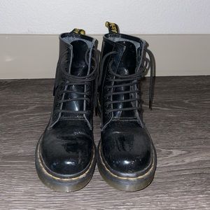 Dr. Martens Women’s Patent Leather Lace Up Boots (Black)